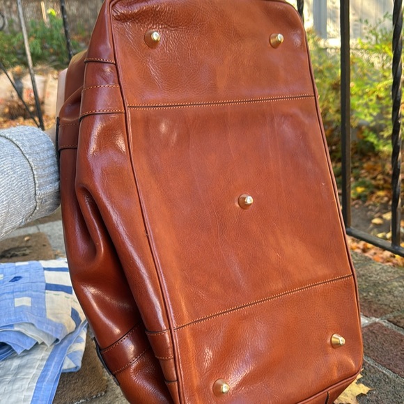 Vintage style leather bag.  Different style doctors bag - Picture 10 of 10